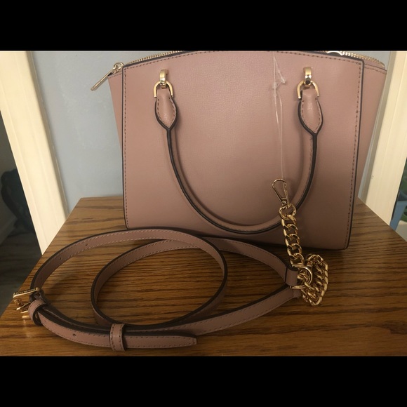 Used one time- almost NEW Michaels Kors handbag - Picture 2 of 7